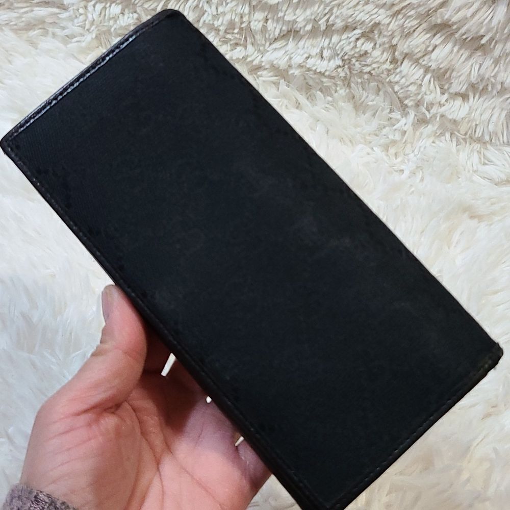 💯 Authentic Gucci Wallet 🍀 - Picture 9 of 12
